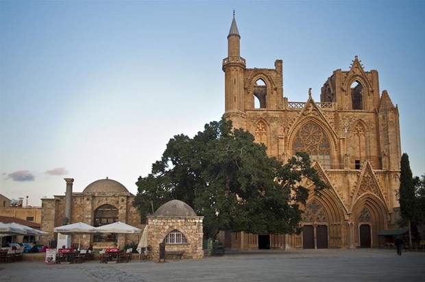 Lala Mustafa Paşa Camii